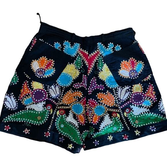 Vintage Unique Embellished Shorts, size 8 - Picture 3 of 7